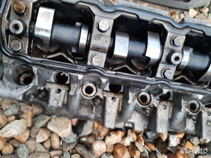 ГБЦ,головка блока на Рено Лагуна 2,Laguna 2