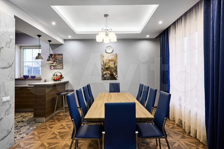 Коттедж 200 м² на участке 6 сот.