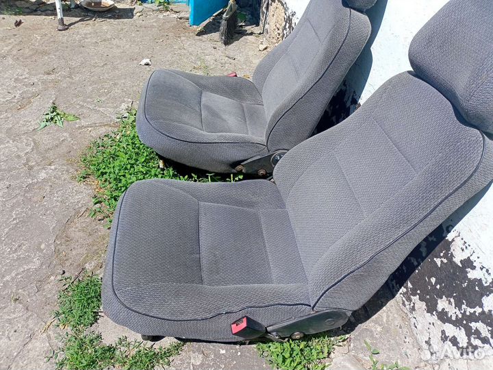 Передние сиденья (ваз 2115)