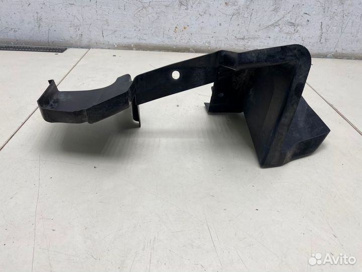 Воздуховод радиатора верхний правый Mazda Cx-9