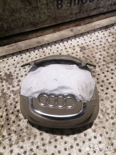 Подушка в руль Audi A4B8