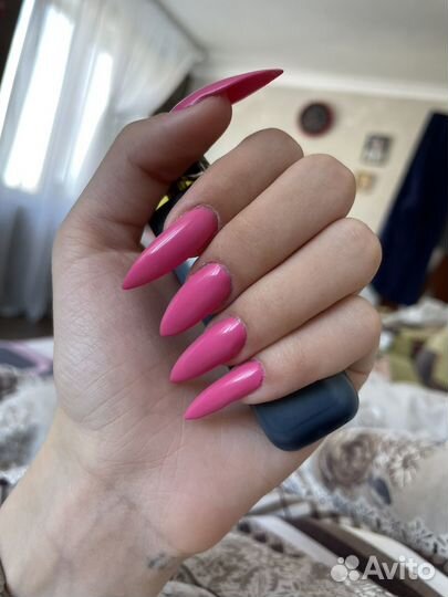 Нужна модель на маникюр