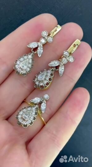 Золотой комплект 750 пробы