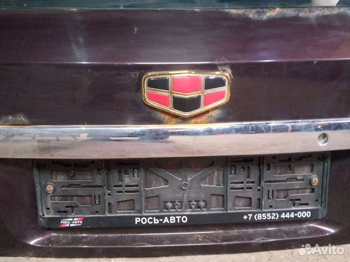 Крышка дверь багажника Geely Emgrand x7