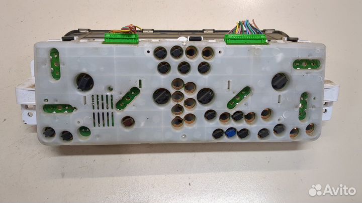 Щиток приборов Isuzu Trooper