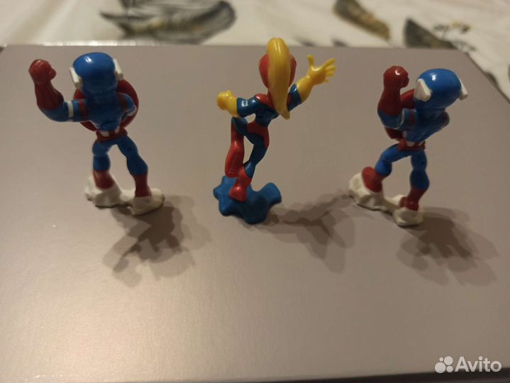 Игрушка из Киндер сюрприза