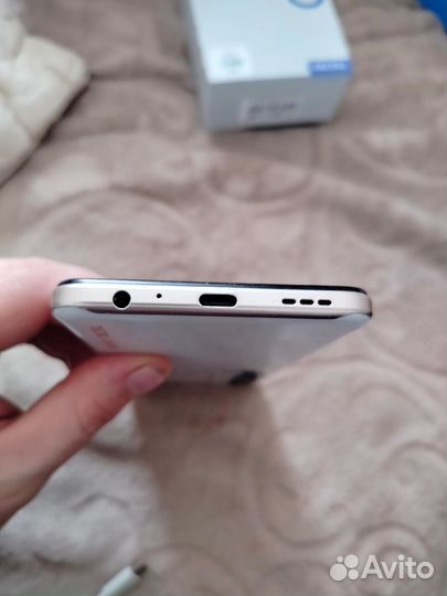 TECNO Camon 18, 6/128 ГБ