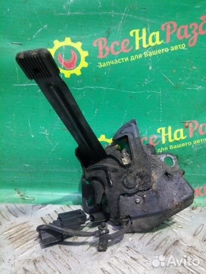 Замок капота Honda Civic 4D viii R18A1 2006-2011