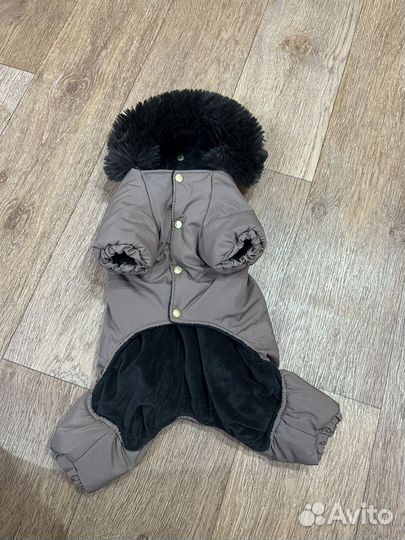 Зимний комбинезон для маленькой собаки