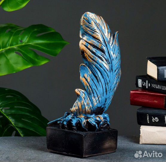 Статуэка-фигурка Перо, подарок учителю