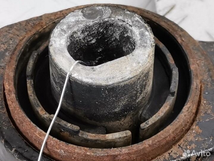 Рычаг передний левый Mercedes-Benz C-Класс