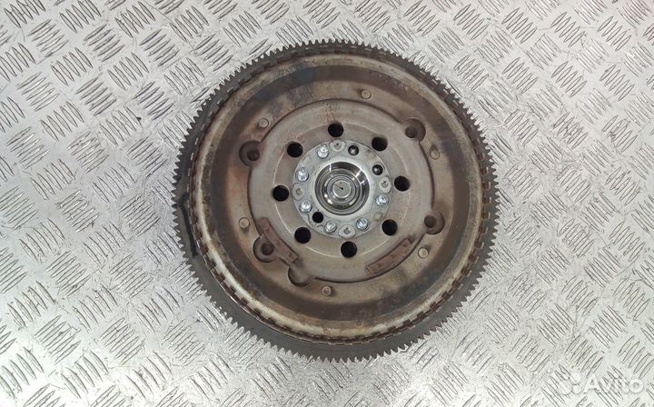 Маховик демпферный Mercedes W639 3-9 дней