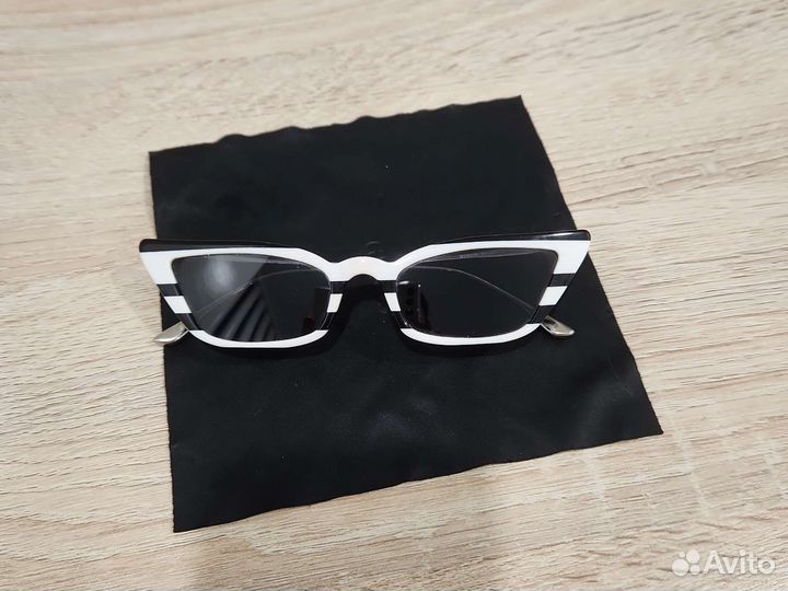 Солнцезащитные очки женские италия