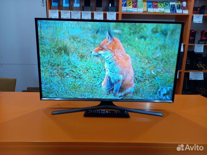 1) Телевизор Samsung (UE32J5500AU), Smart-TV