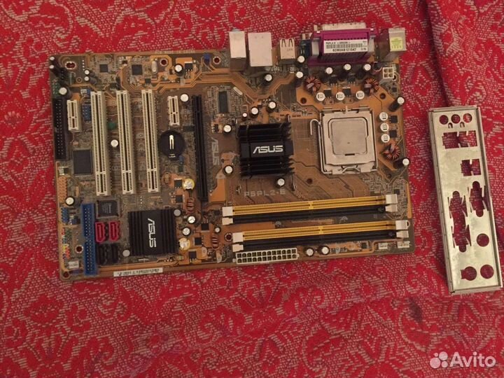 Материнская плата с процессором