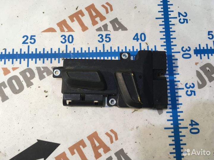 Фольксваген Passat CC Кнопки регулировки кресел