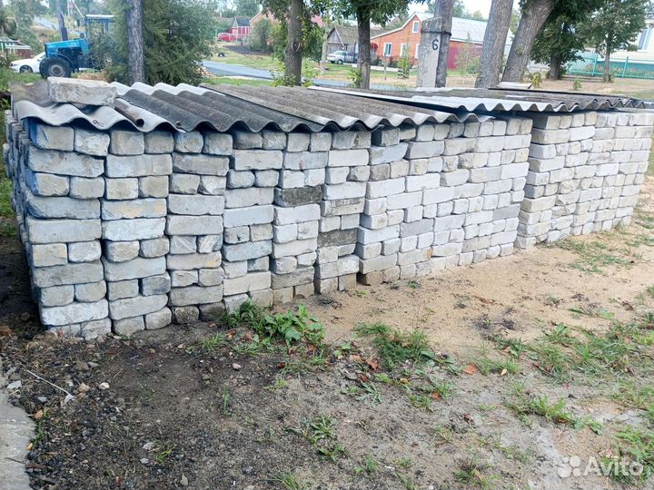 Продаю бу кирпичи
