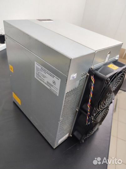 Asic майнер Bitmain Antminer S19