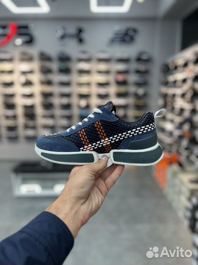Кроссовки hermes