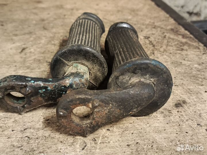 Подножки пассажира на мотоцикл иж