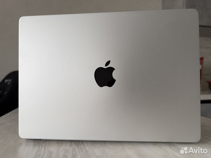 MacBook pro m1 14’’ 512/16 gb silver (2021)