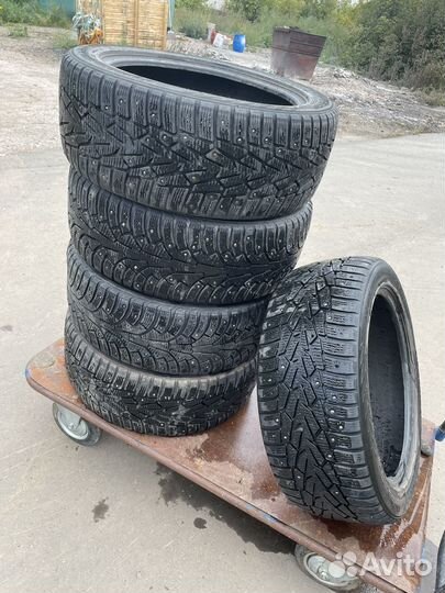 Nokian Tyres Hakkapeliitta 7 215/50 R17