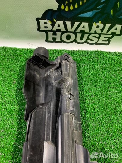 Кронштейн радиатора правый Bmw X3 E83 N52B25AF