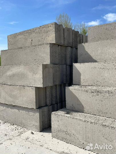 Фундаментный блок