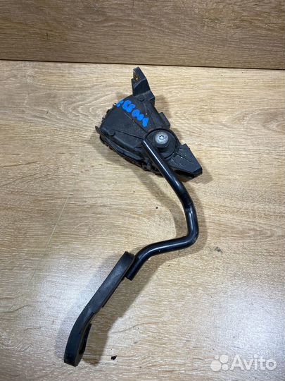 Педаль газа Volkswagen Sharan 300937