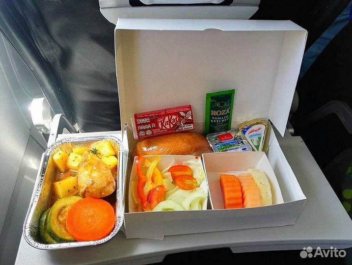 Упаковщик еды в аэропорт/Без опыта/Проживание