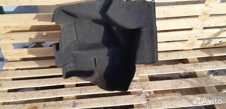 Mercedes w210 обшивка багажника слева седан