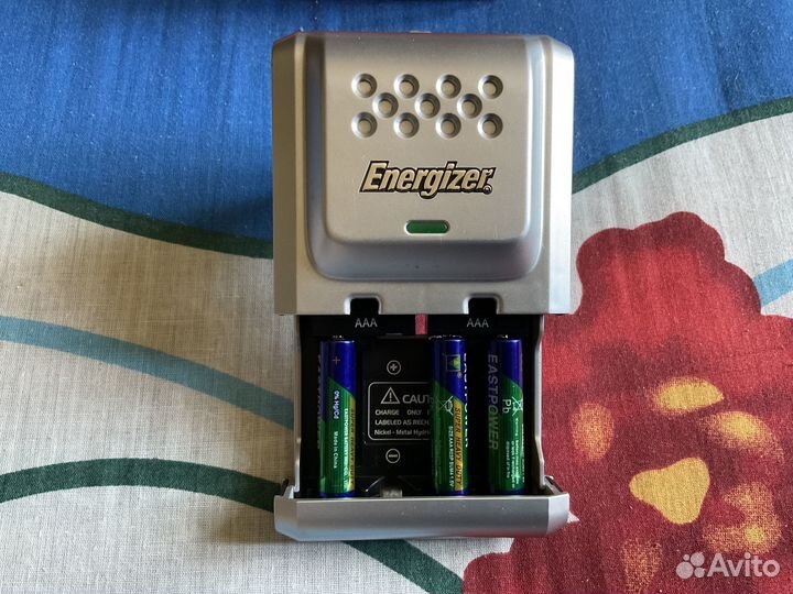 Зарядка для батареек аа и ааа