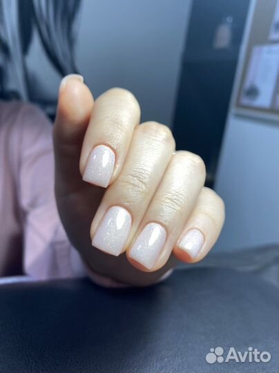 Маникюр, бровки