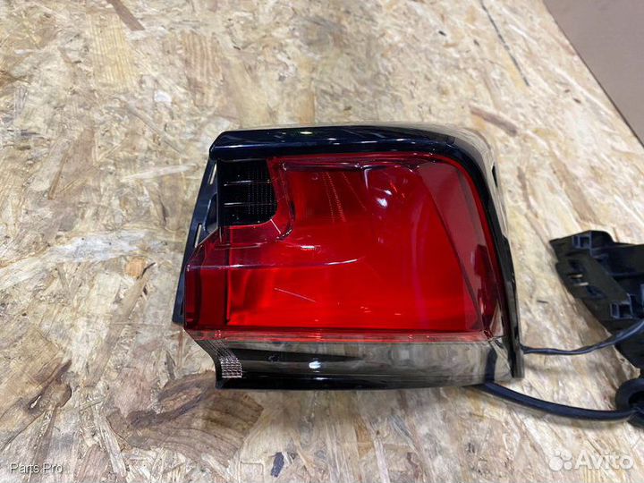 Оптика задняя правая в крыло Lexus NX Z10