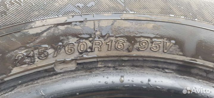 Yokohama BluEarth E70 215/60 R16