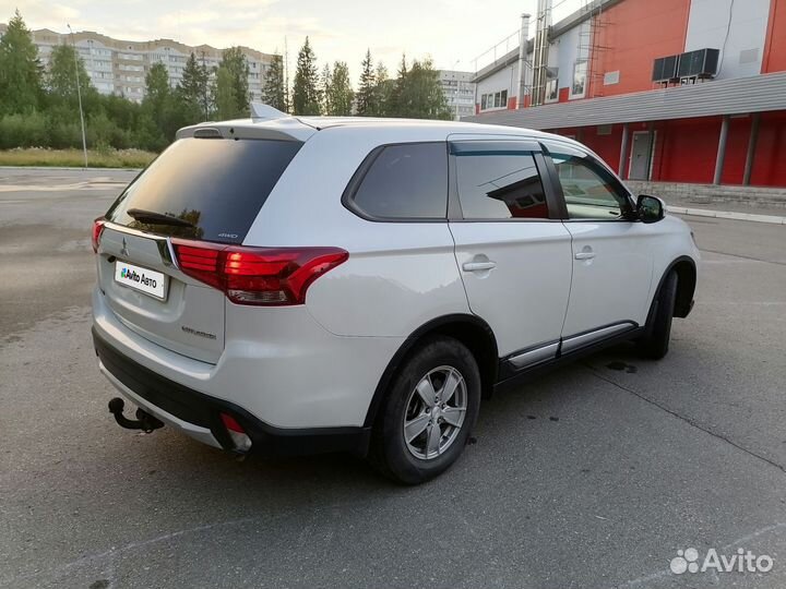 Mitsubishi Outlander 2.0 CVT, 2018, 116 000 км