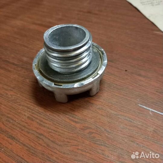 Крышка бензобака с кодовым замком