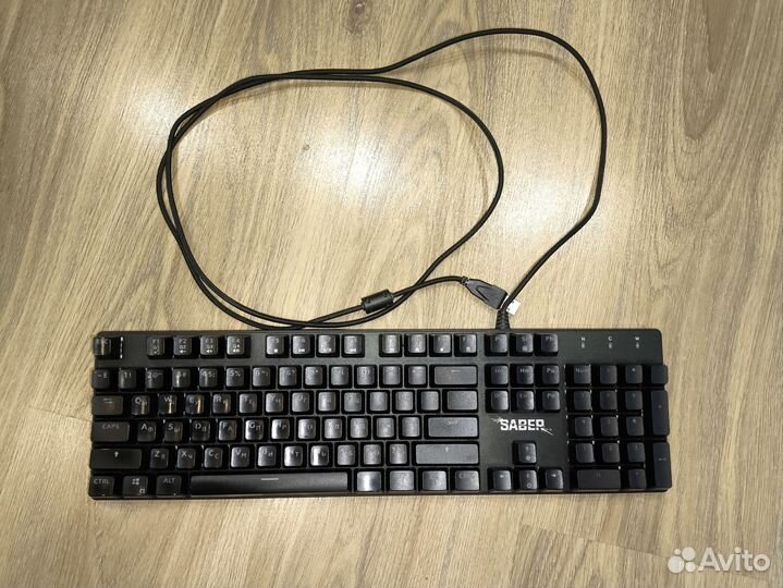 Механическая игровая клавиатура dexp saber