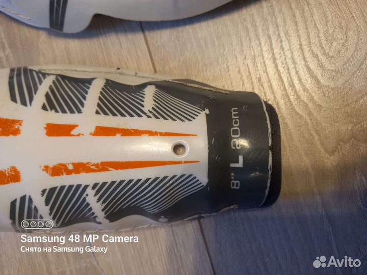 Хоккейные наколенники, футболки, гамаши