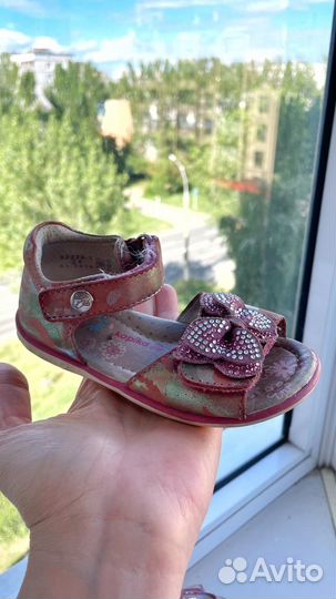 Сандалии для девочки 24 размер kapika