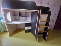 Кровать-чердак,стол и шкаф