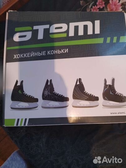 Коньки хоккейные