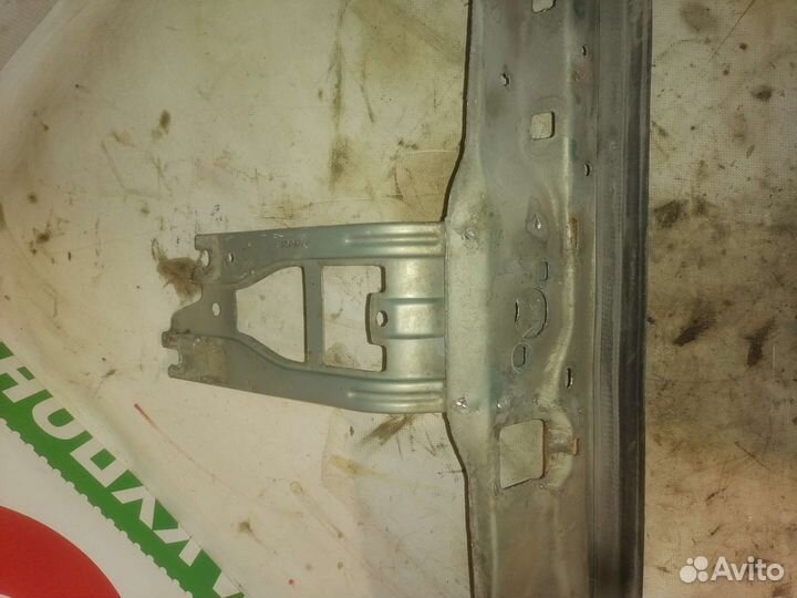 Рамка радиатора renault clio