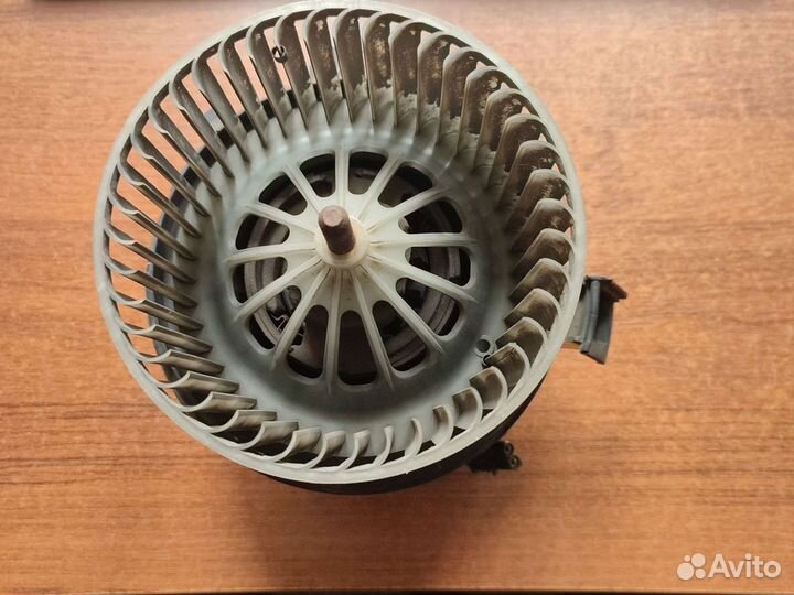 Моторчик отопления печки Mercedes (нерабочий)