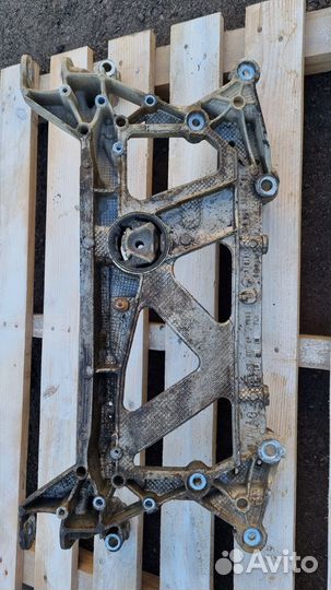 Передний подрамник балка Audi S3 8V Q5