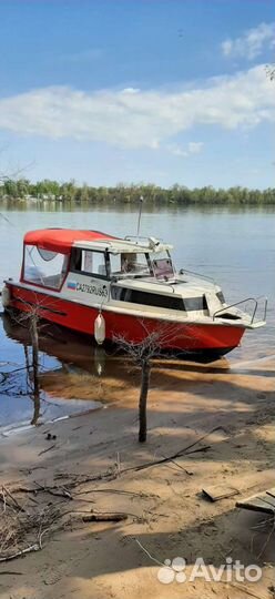 Аренда катера с капитаном, прогулка за Волгой