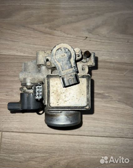 Дроссельная заслонка Nissan Micra k11 March