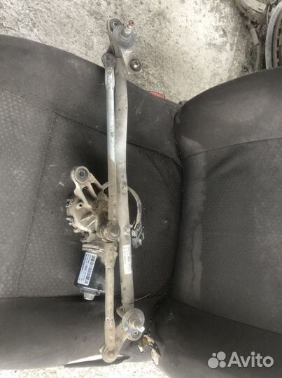 Альмера g15 2018 трапеция дворников с моторчиком