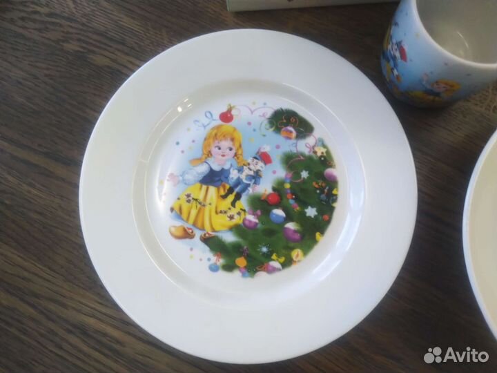 Набор детской посуды из фарфора