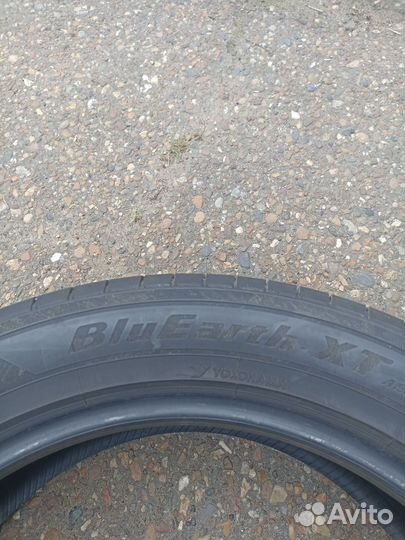 Yokohama BluEarth-XT AE61 225/55 R19